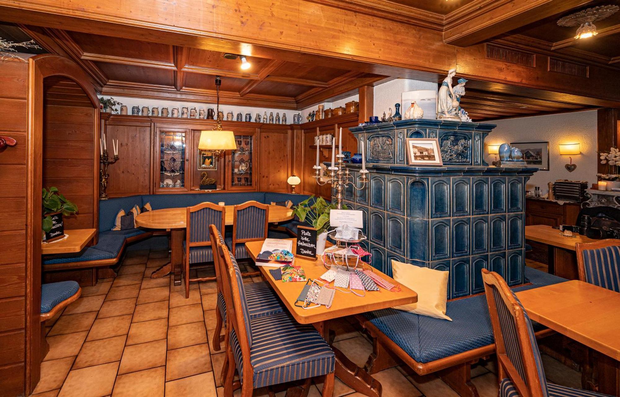 Hotel Brauereigasthof Schwanenbraeu Ebermannstadt Bagian luar foto