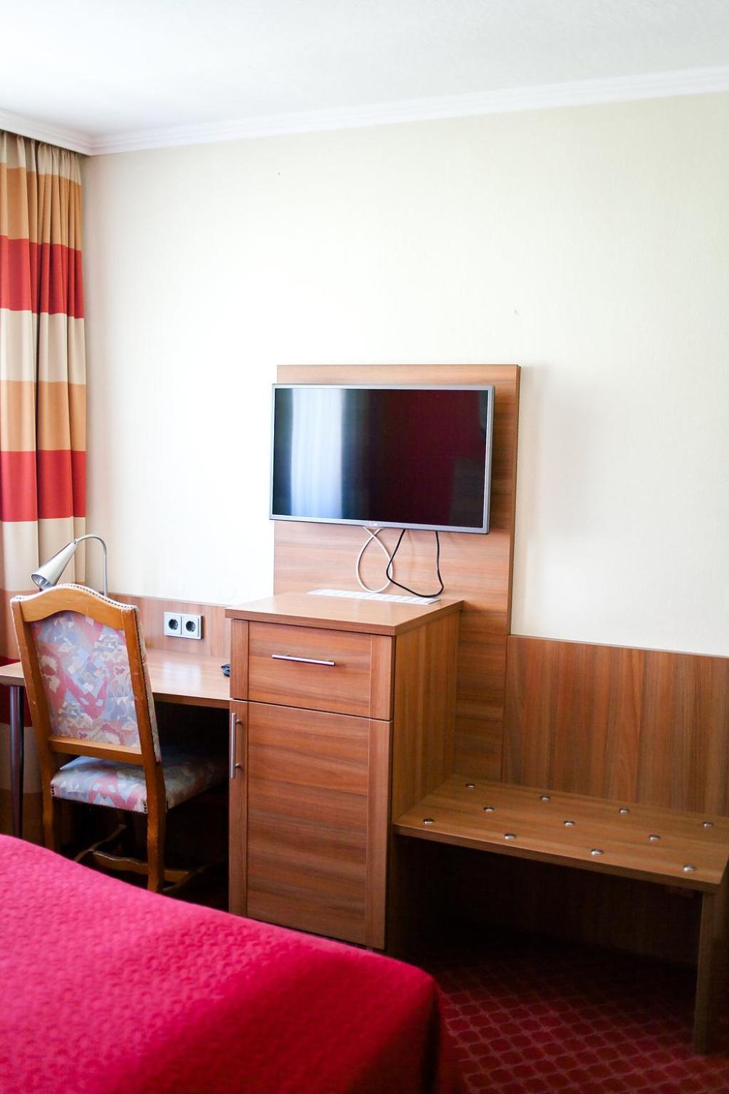 Hotel Brauereigasthof Schwanenbraeu Ebermannstadt Bagian luar foto